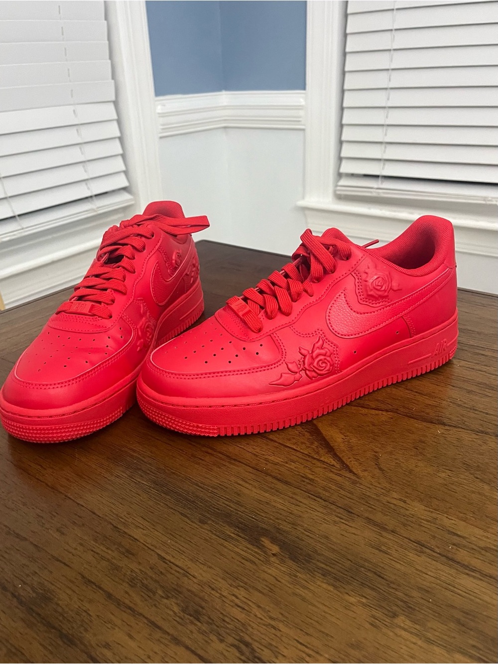 New Nike Air Force 1 07 'Red Roses' Size Women's 9 Sku HF2016 600 valentine